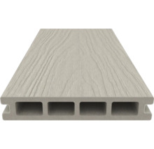 Terrassendiele aus Kunststoff mit Holzoptik