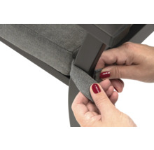 Vue détaillée d'une chaise avec une bande de fixation