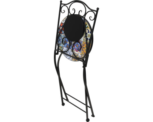 Zusammengeklappter Beistelltisch aus Metall mit Mosaikplatte