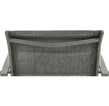 Detailansicht einer Gartenliege mit Textilbespannung und Metallgestell