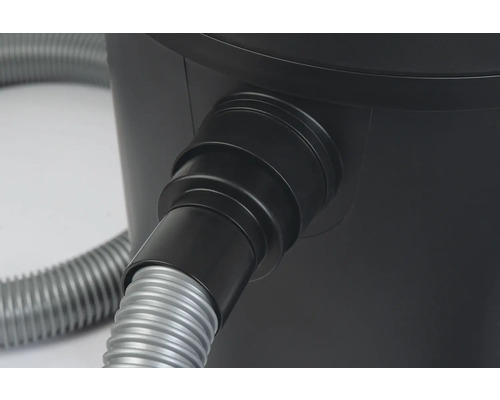 Raccord d'un aspirateur avec flexible d'aspiration