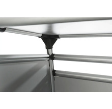 Detailansicht eines Aluminiumregals mit Kunststoffverbindungsstücken