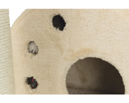 Vue détaillée d'un arbre à chat avec des ouvertures de jeu