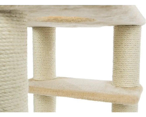 Gros plan sur un arbre à chat avec des poteaux en sisal et des plateformes