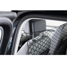 Filet de protection dans l'habitacle du véhicule pour sécuriser le chargement