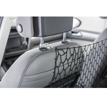 Vue détaillée d'un siège de voiture avec un filet à bagages monté pour sécuriser le chargement