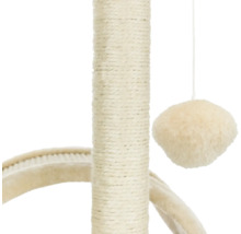 Vue détaillée d'un arbre à chat avec tronc en sisal et balle de jeu