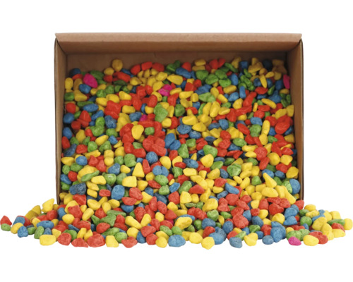 Dekorative Zierkiesel in einer Pappschachtel