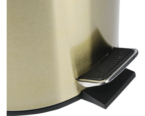 Vue détaillée d'une poubelle à pédale avec pédale