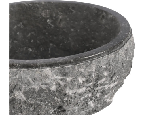 Waschbecken aus Stein