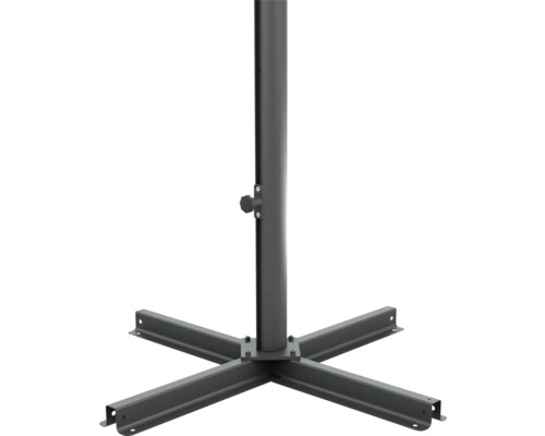 Sonnenschirmständer aus Metall mit vierbeiniger Basis