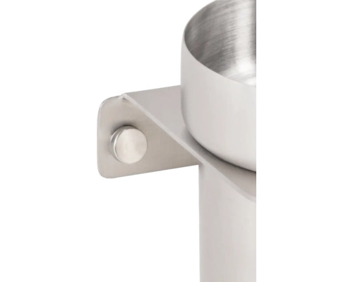 Detailansicht eines Seifenspenders zur Wandmontage aus Edelstahl