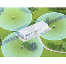 Draufsicht eines Gartens mit Rasenmäher Robotern um ein Haus.