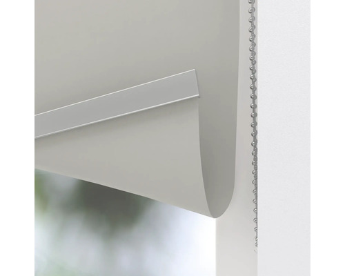 Detailansicht eines Rollos mit Kettenzug