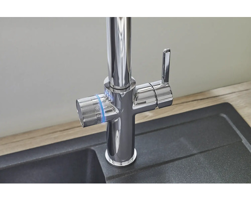 Küchenarmatur mit seitlichem Temperaturregler