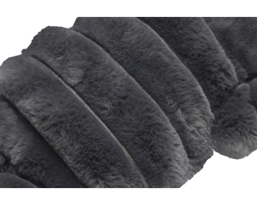 Nahaufnahme von grauem Kunstfell