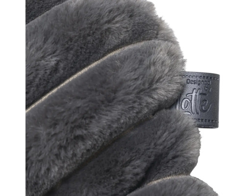 Graues Kissen mit Lotte-Designetikett