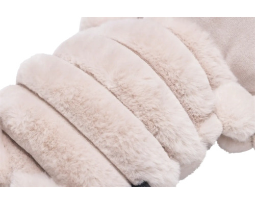 Nahaufnahme eines dekorativen Kissenbezugs mit Fellstruktur