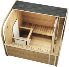 Vue ouverte d'un sauna tonneau en bois clair avec bancs en bois, plancher à lattes et toit avec bardeaux hexagonaux gris.