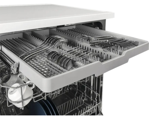 Lave-vaisselle ouvert avec tiroir à couverts et vaisselle