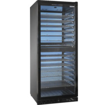 Cave à vin avec plusieurs étagères