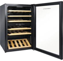 Cave à vin ouverte avec étagères en bois