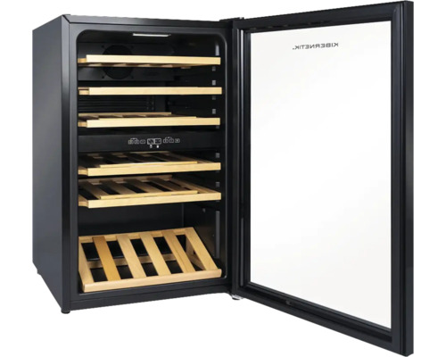 Cave à vin ouverte avec étagères en bois