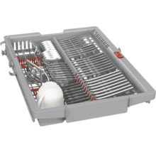 Panier à couverts avec couverts dans le lave-vaisselle