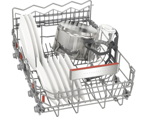 Panier supérieur de lave-vaisselle avec vaisselle