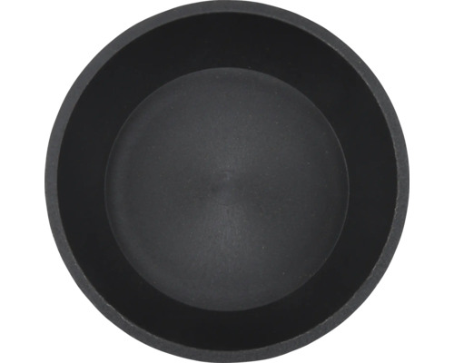 Schwarzer Pflanztopf aus Kunststoff von oben