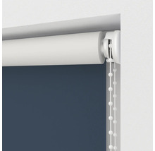 Rollladen mit Bedienkette im geschlossenen Zustand