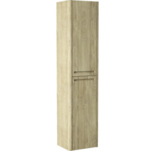 Armoire en bois verticale avec une texture rainurée