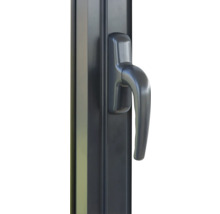 Vue détaillée d'une poignée de fenêtre