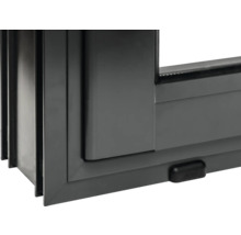 Vue détaillée d'une fenêtre grise