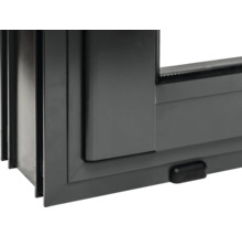 Vue détaillée d'une fenêtre coulissante grise