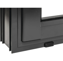 Vue détaillée d'une fenêtre grise