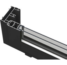 Vue en coupe d'un cadre de fenêtre en aluminium noir avec verre