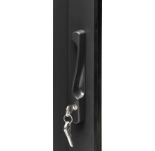 Poignée de porte avec clé dans la serrure