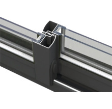 Vue détaillée d'une fenêtre coulissante en aluminium