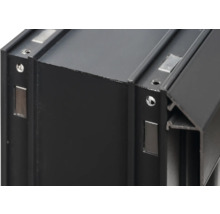Vue détaillée d'un profilé en aluminium noir avec aimants