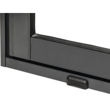 Vue détaillée d'un cadre de fenêtre noir