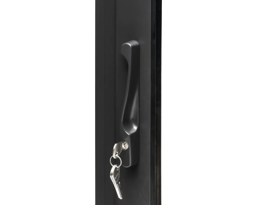 Poignée de porte avec clé dans la serrure