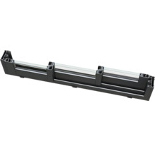 Section transversale d'un cadre de fenêtre noir avec vitre