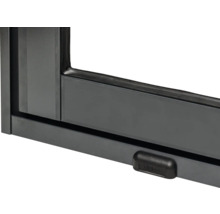 Vue détaillée d'une fenêtre avec cadre de fenêtre