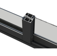 Vue détaillée d'un profilé de fenêtre avec verre