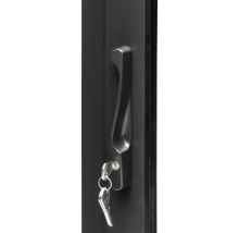 Poignée de porte avec clé dans la serrure