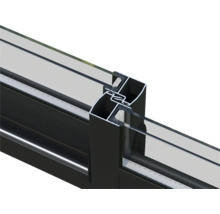 Vue détaillée d'un profilé de fenêtre avec verre