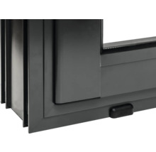 Vue détaillée d'une fenêtre coulissante grise