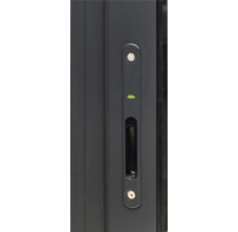 Vue détaillée d'une porte coulissante avec poignée et serrure