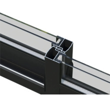 Vue détaillée d'un cadre de fenêtre avec verre